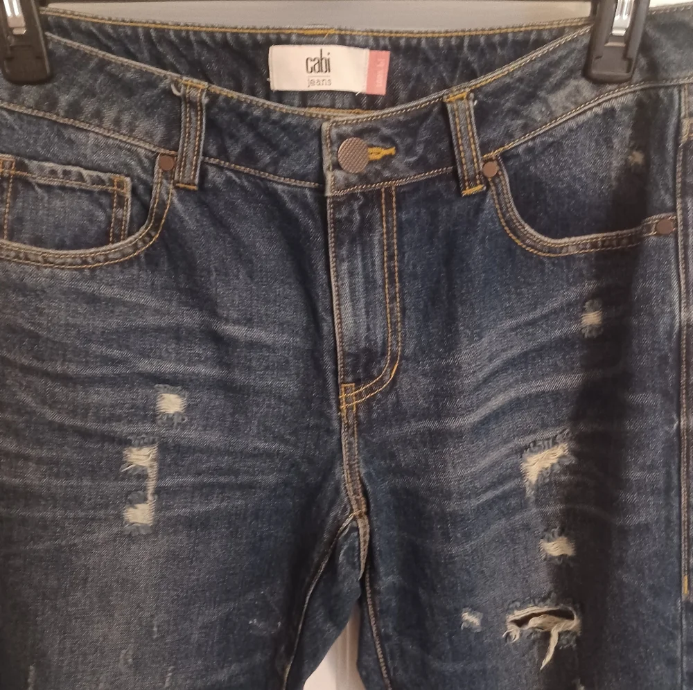 Cabi Boyfriend Distressed Jeans Sz 6